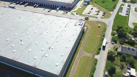 vista aerea del almacen de mercancias
