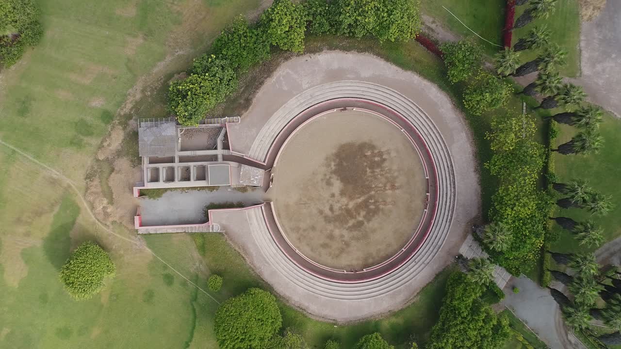 페루 리마에서 황소 싸움 로데오의 항공 비디오. 전통 로데오 링.