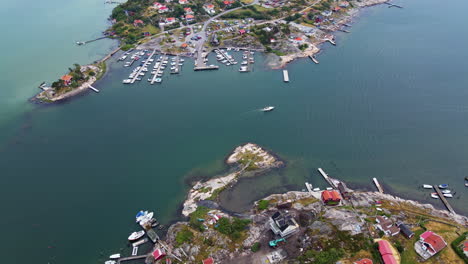 Beautiful-Rocky-Islands-And-Busy-Ports-Of-Brattön-And-Rörtången,-Sweden---aerial-shot