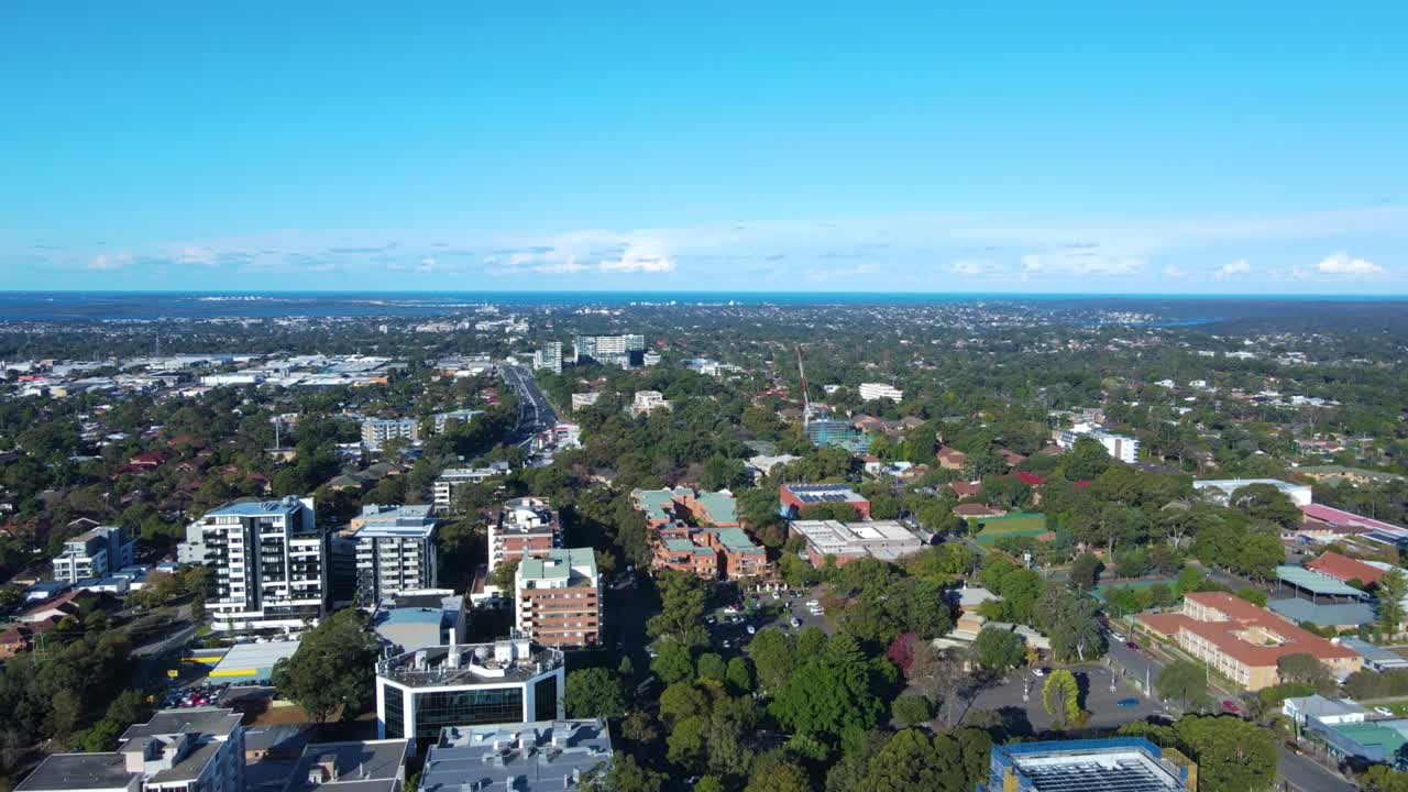 사우스 시드니 (nsw) 의 사더랜드 시어 (sutherland shire) 의 서더랜드 교외의 드론 뷰