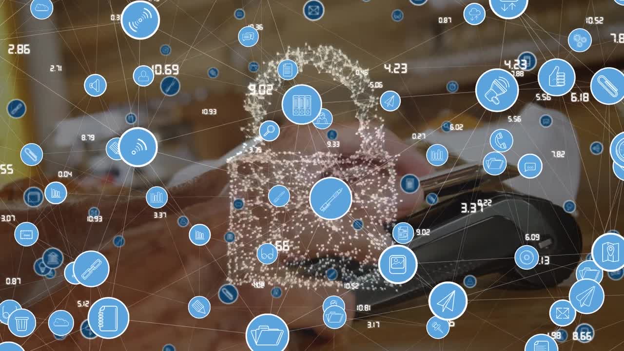 animación de la red de conexiones con iconos y candado sobre el hombre caucásico pagando con teléfono inteligente