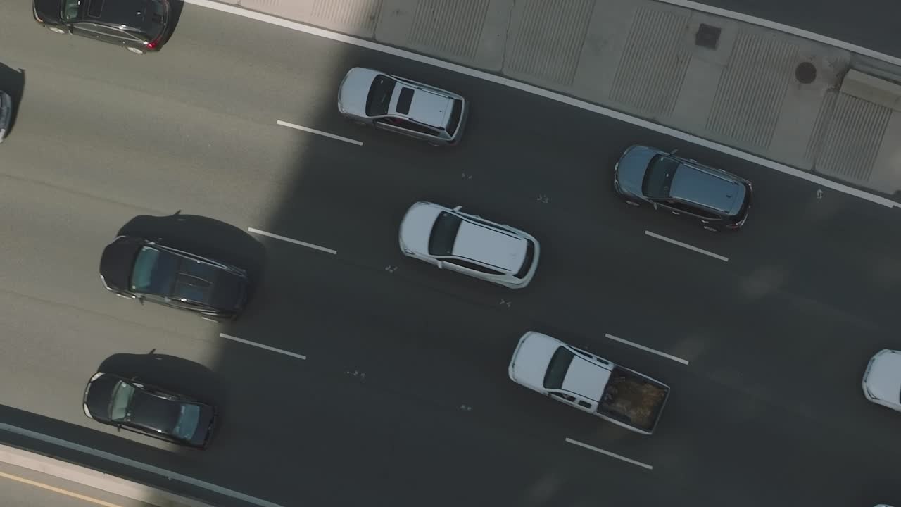 Aerial view of traffic on Chicago highway during daytime