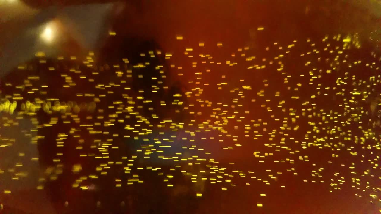 맥주 유리 수평 개념 추상 거품을 닫습니다