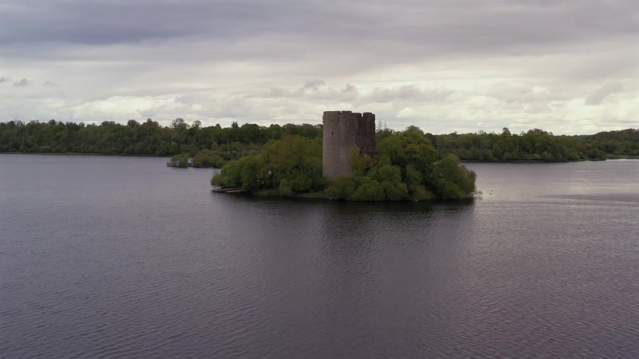 Luftdolly af Cloughoughter Slot, County Cavan, Irland