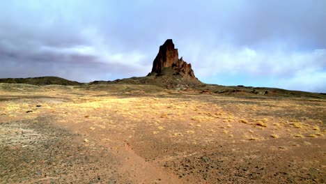 pico agathia cerca del valle del monumento en arizona