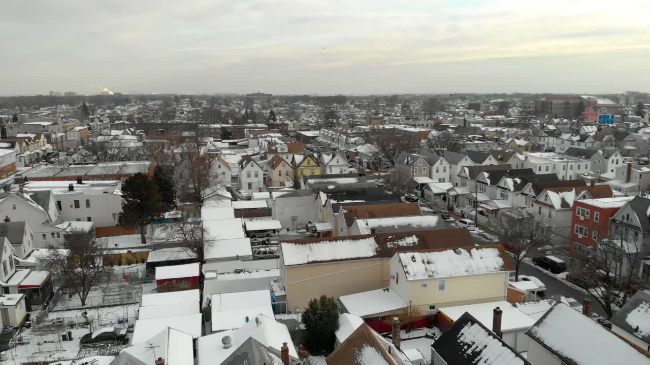 퀸즈, 뉴욕의 리치몬드 힐 위의 도시 지역