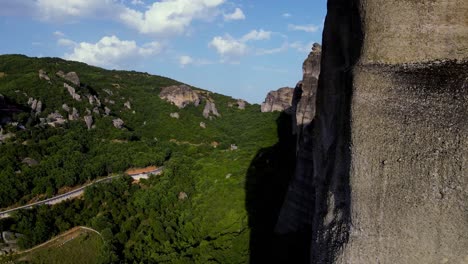 imágenes de drones aéreos de meteora de grecia 12.mp4