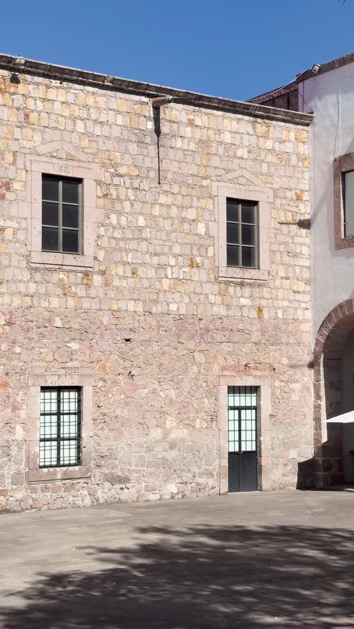 Esterno dell'edificio del Centro Culturale Clavijero a Morelia, Michoacán
