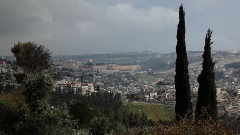 vista panorámica de la ciudad vieja de jerusalén y cúpula de la roca
