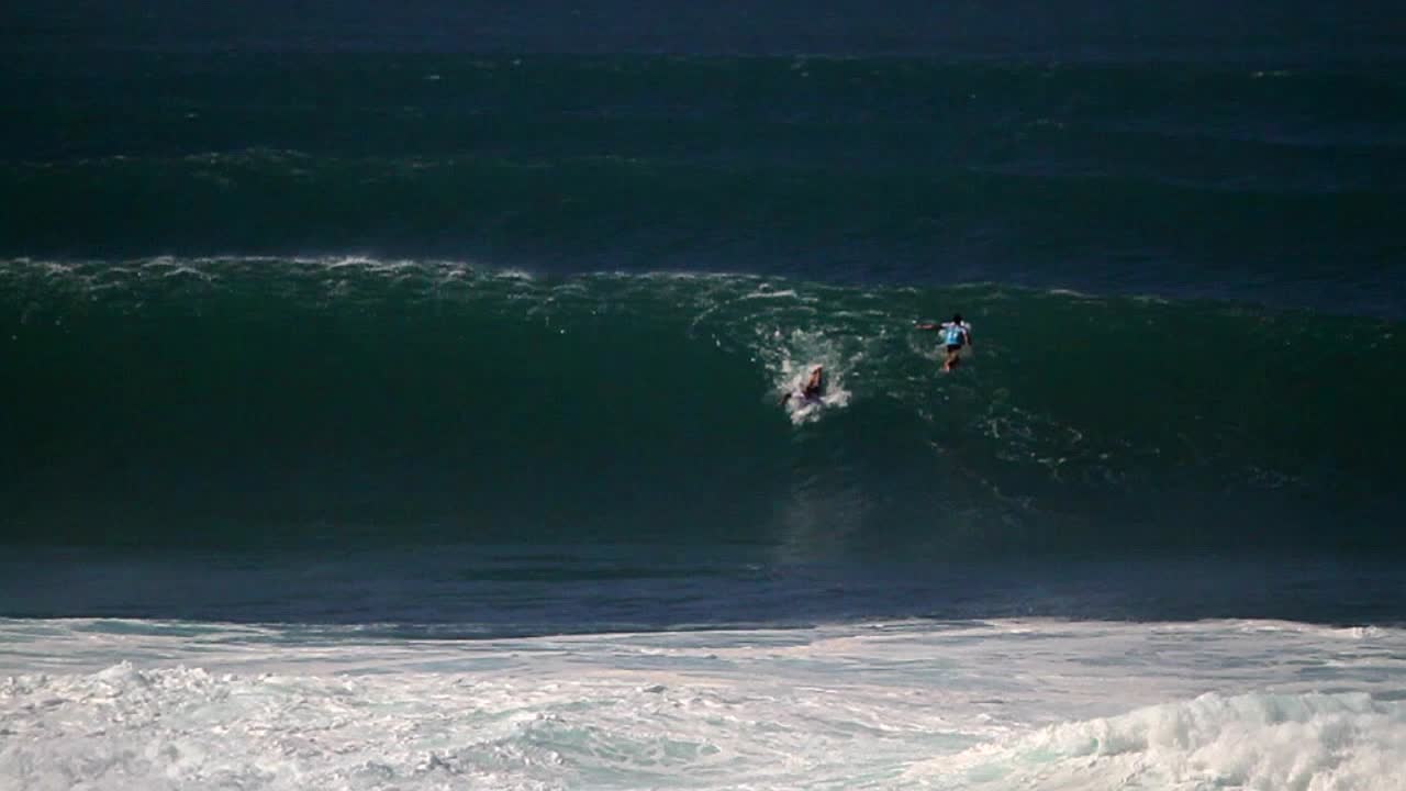 surf hawaiano de olas grandes