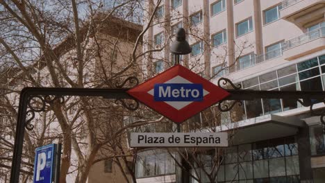 popular spanish square in madrid called plaza de espanya