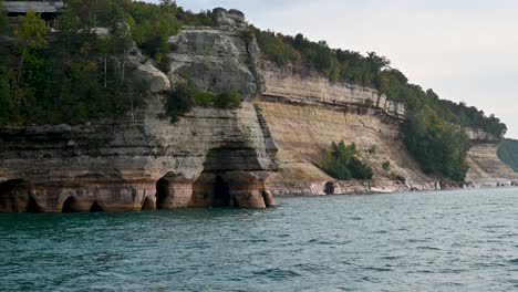 Abgebildete-Felsen-National-Lakeshore-Miner&#39;s-Castle-Blick-Vom-Ausflugsboot-Aus