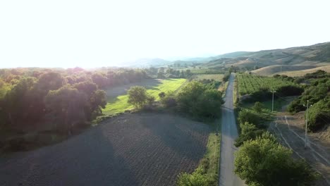 Toma-De-Un-Dron-De-Un-Campo-En-Basilicata