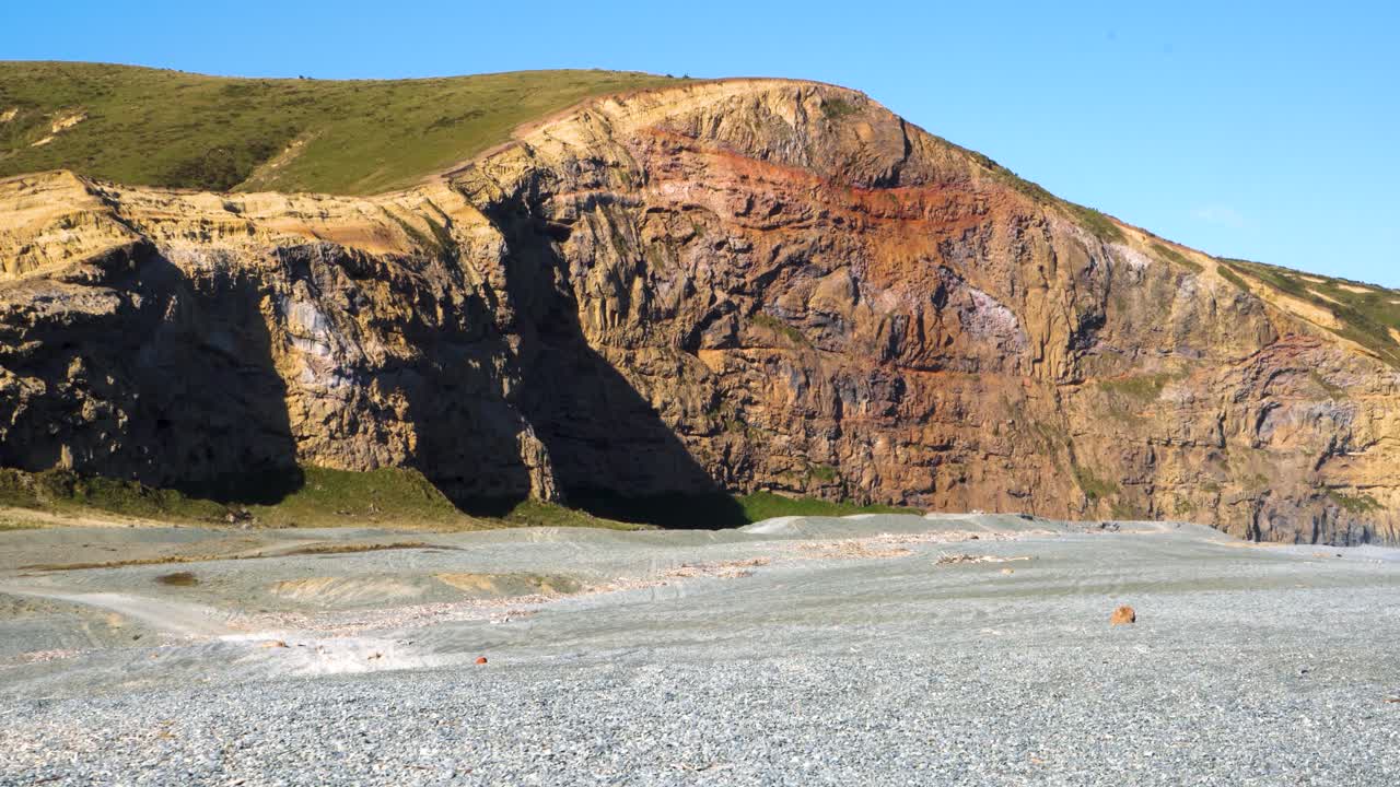 гиперлапс закатных скал и моря