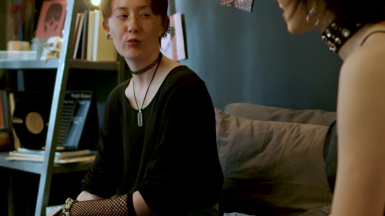 침실에 있는 친구들