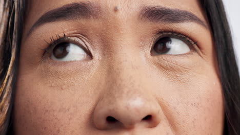 ojos, confundidos y rostro de mujer con ansiedad