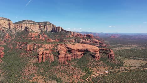 Beautiful-aerial-establishing-of-the-mountains-and-buttes-of-Sedona-Arizona-2