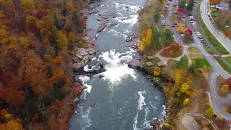 Luftaufnahme-Der-Ohiopyle-Falls-Im-Herbst