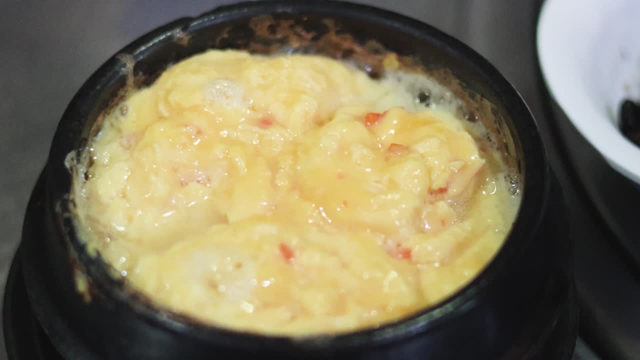 달은 가게 고 질이 눈에 띄게 변합니다.