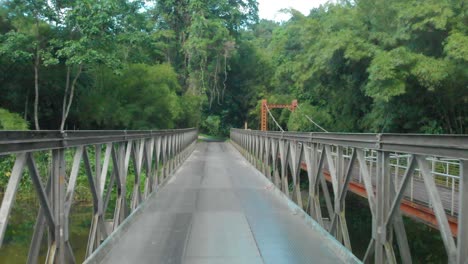 puente de primavera blanchisseuse en trinidad por la tarde