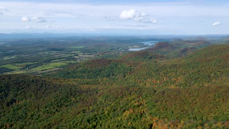 Frische-Luft---Konzept-Der-Weiten-Offenen-Räume---Naturlandschaft-In-Amerika---Luftdrohne-Zur-Ansicht