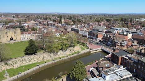 Tonbridge-Kent-Uk-Luftbild-Am-Ufer-Und-Schloss-4k