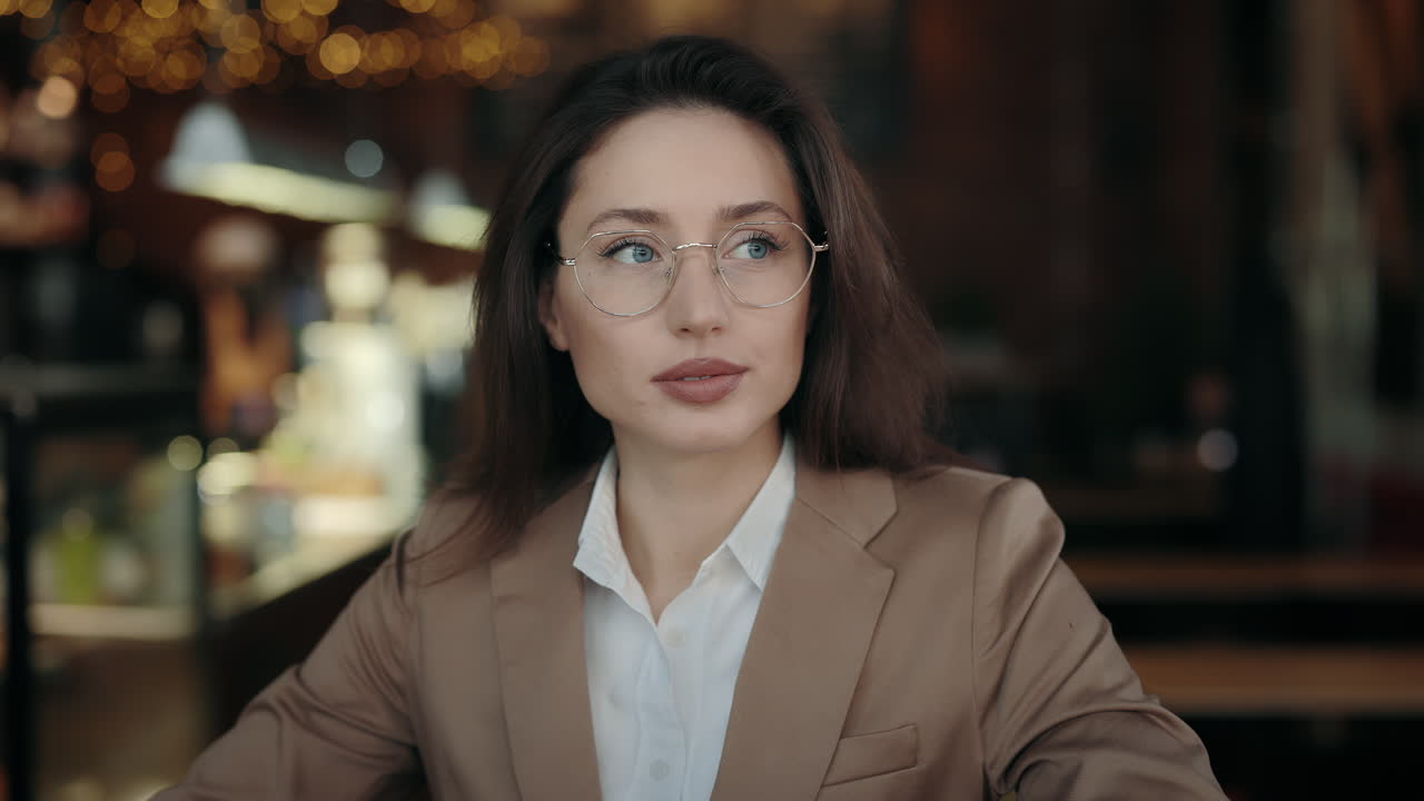 портрет уверенной в себе бизнесменки