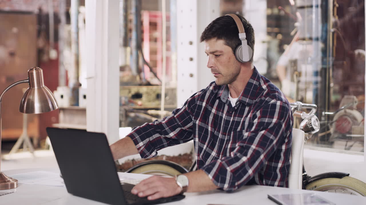 el café mantiene los niveles de productividad.