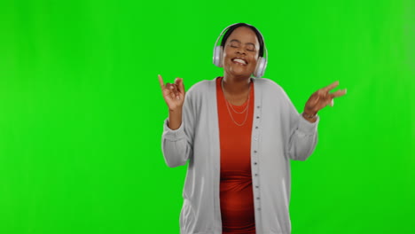 Black-woman-on-green-screen