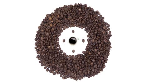 hora del café - taza de café negro y reloj de granos de café, animación de bucle sin costuras aislada sobre un fondo blanco