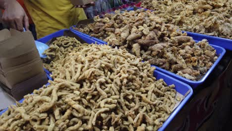 Ceker-Fried-Chicken-Toes-and-Feet-Traditional-Cuisine-in-Indonesia-Street-Vendor