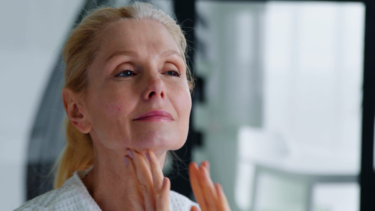 Close up view of woman in bathrope