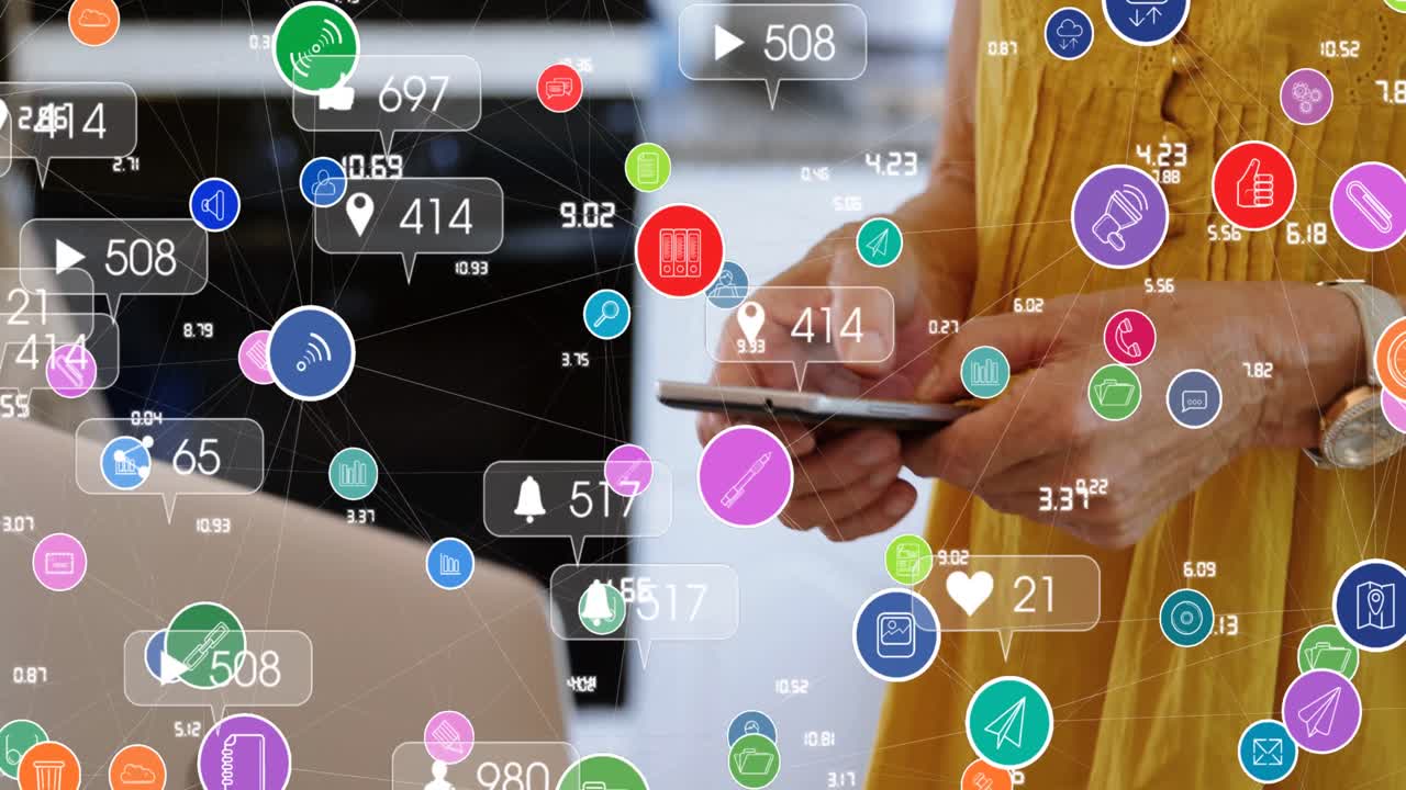 스마트폰을 사용하는 여성의 중간 섹션에 대한 디지털 아이콘 네트워크