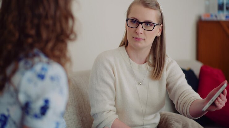 Positiv ung ejendomsmægler og vellykket transaktion
