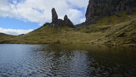 The-old-man-of-stor-Wide-angle,-water-in-the-foregound