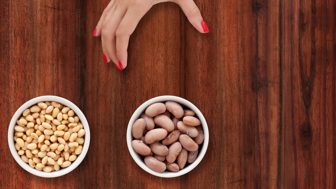 ofreciendo legumbres empapadas