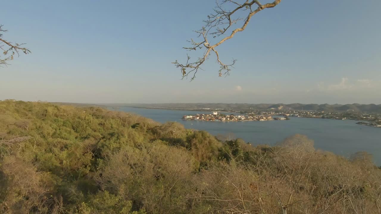 calles de flores peten en guatemala