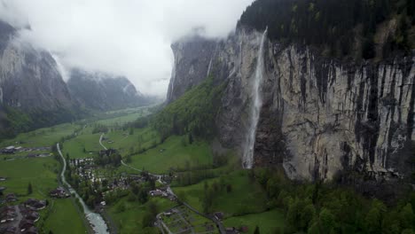 Switzerland-Mountain-Valley-in-Lauterbrunnen,-Aerial-Panorama-Landscape