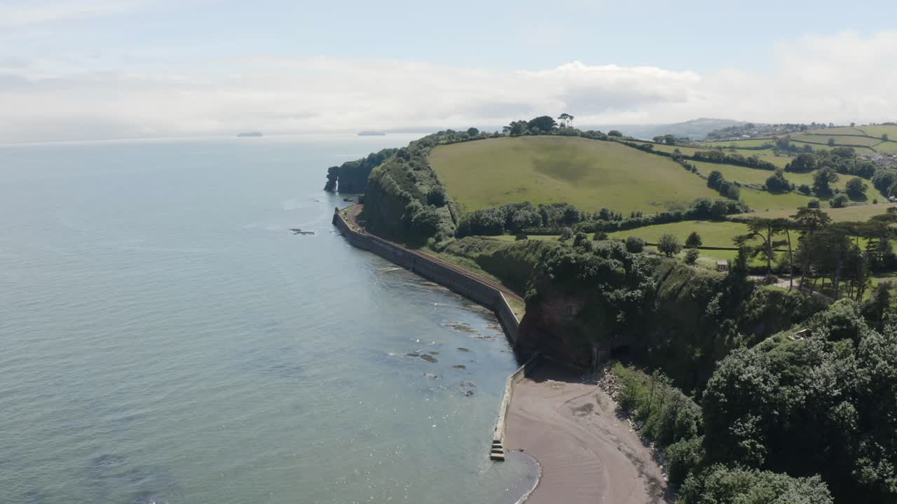 vista aérea de la costa sur de devon en la ciudad balnearia de dawlish en inglaterra