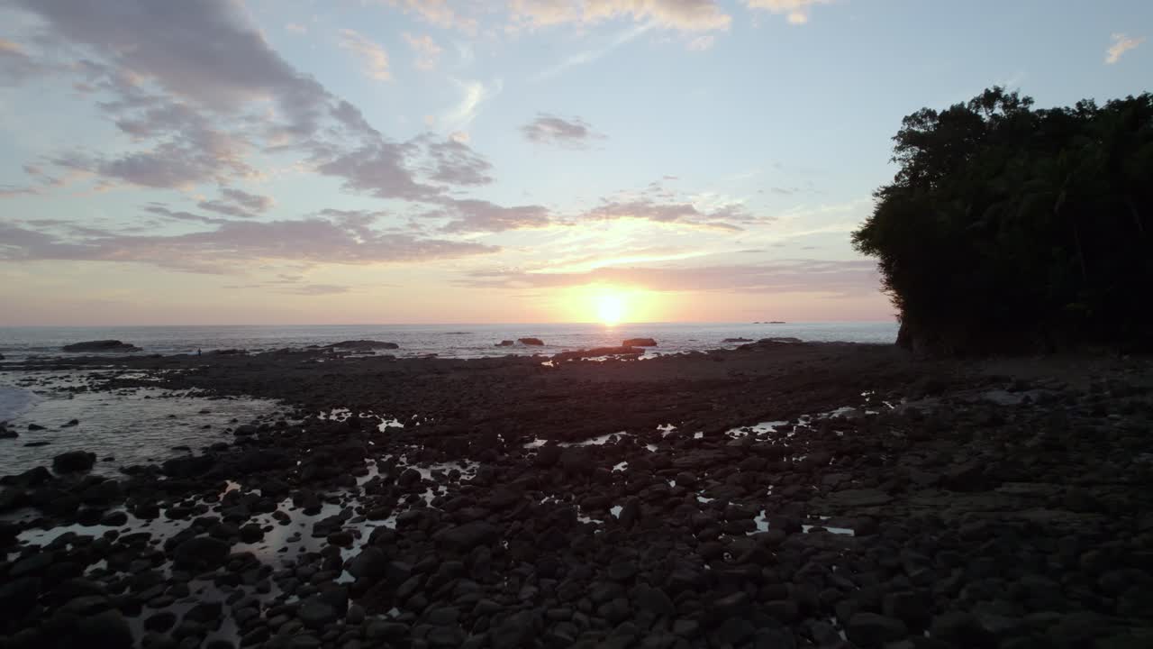 바다와 일몰 하늘 스톡 클립