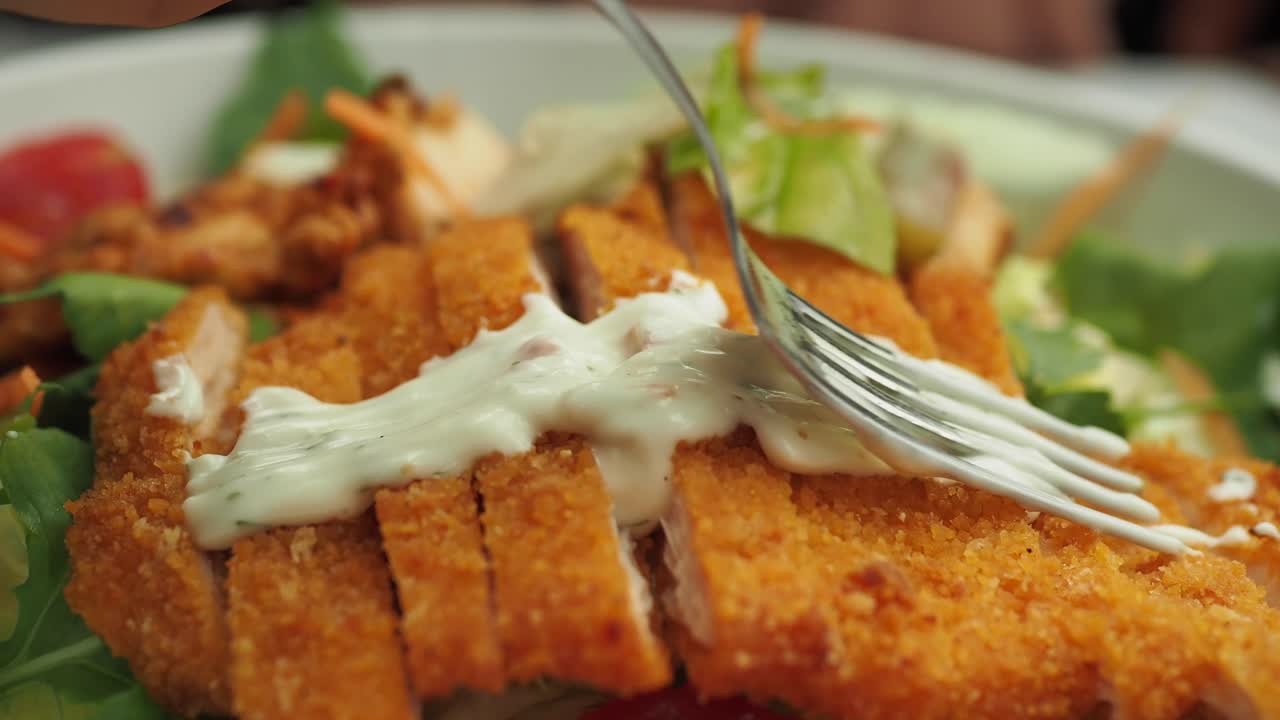 Crispy Breaded Chicken Salad