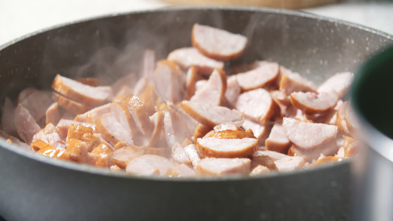 건강에 해로운 요리 튀김 소시지