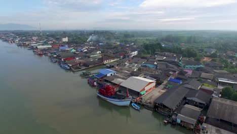 Fishing-Village
at-Estuary-Prasae,-Rayong-District,-Thailand