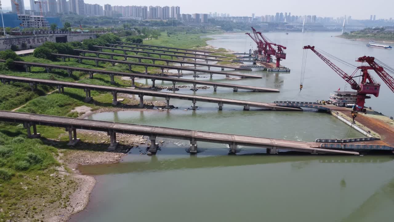 화물 로딩 도크 의 파노라마 뷰