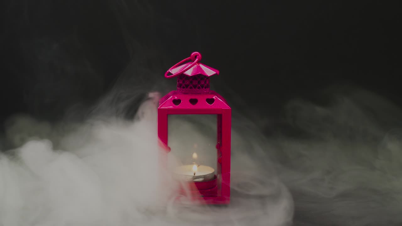 불 연기 검은 바탕