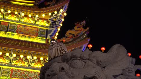 león del templo chino en el templo