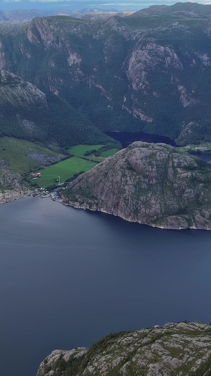 Betagende luftfoto af Norges fantastiske fjorde og landskaber