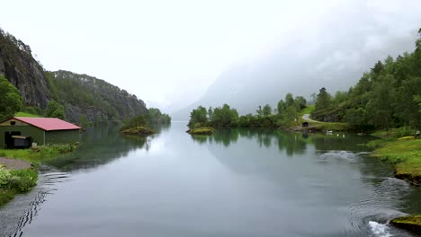 Lovatnet-See-Schöne-Natur-Norwegen.