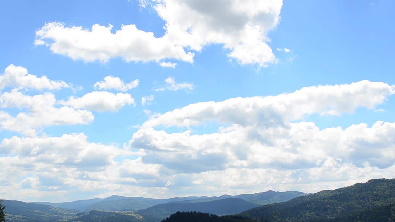 山と雲。山々の撮影。