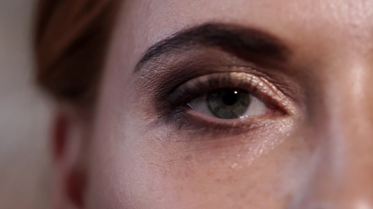 Close-up eye makeup